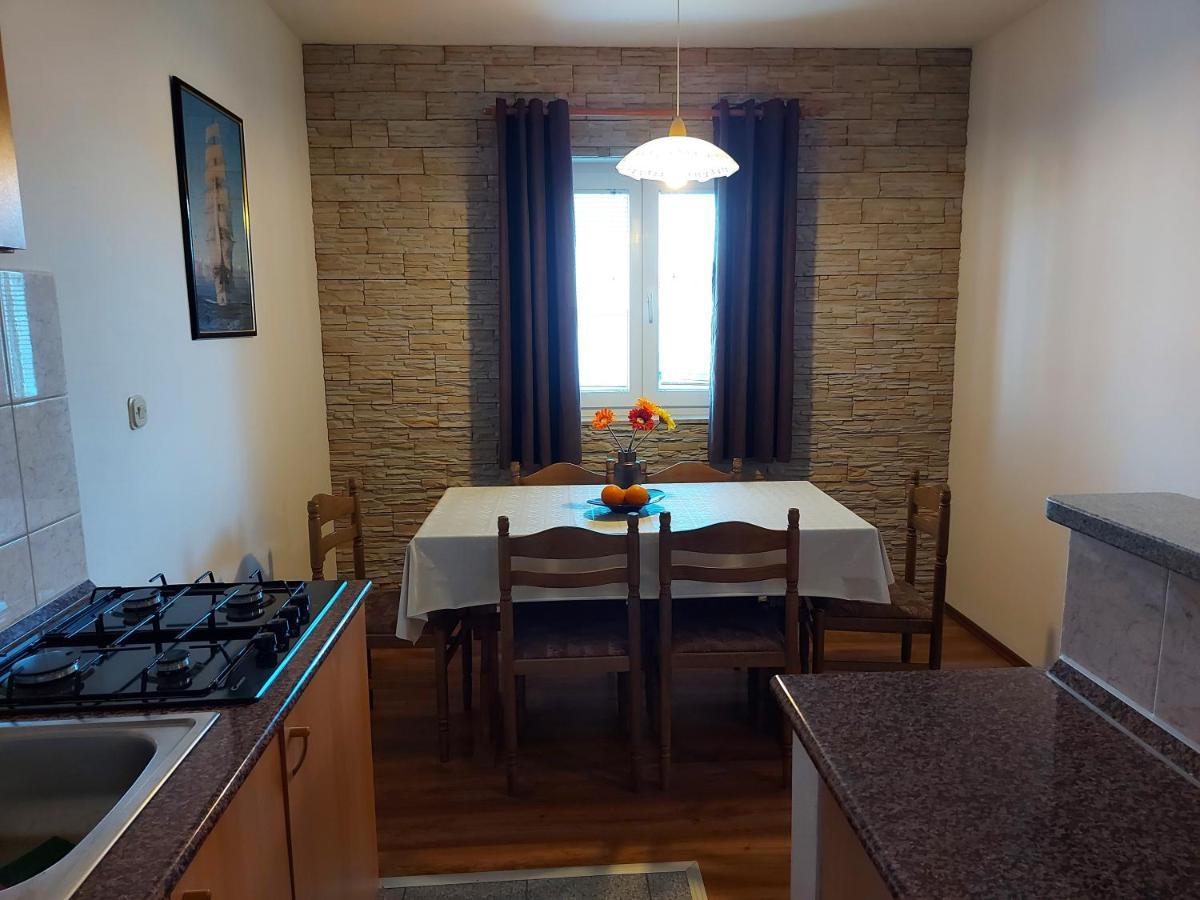 Apartmani Tatjana Okrug Gornji Zewnętrze zdjęcie