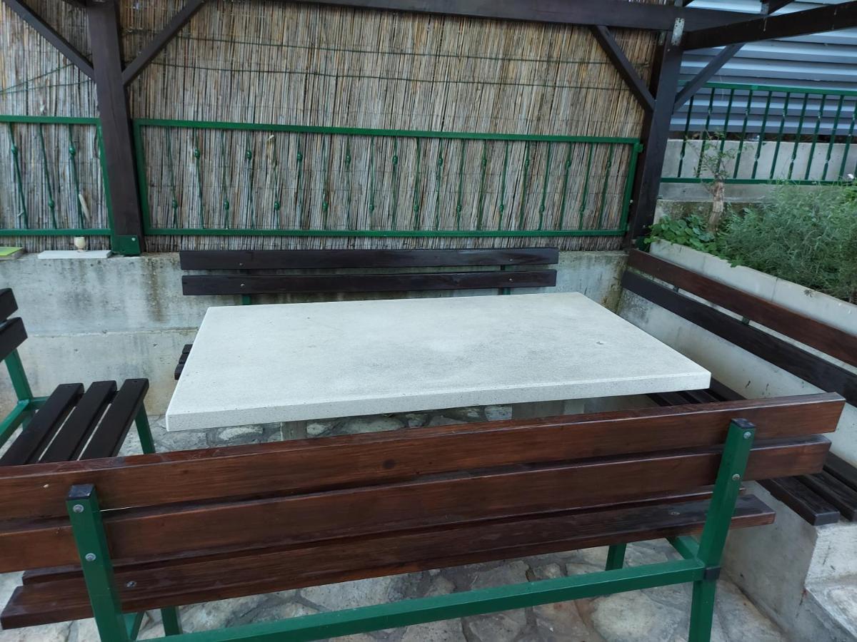 Apartmani Tatjana Okrug Gornji Zewnętrze zdjęcie